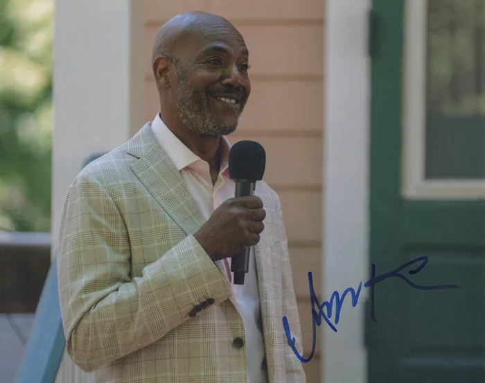 John Earl Jelks autograph