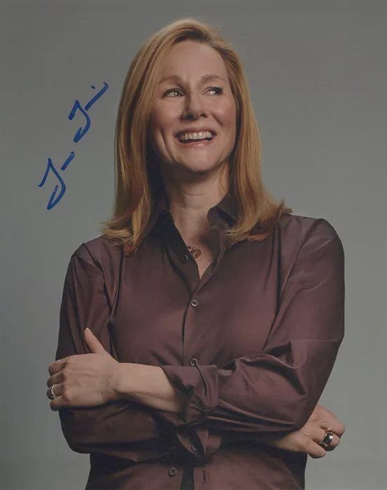 Laura Linney autograph