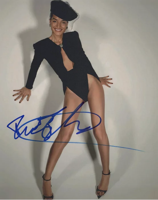 Indya Moore autograph