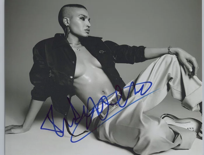 Indya Moore autograph