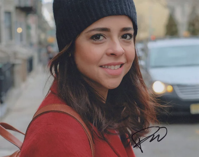Emma Ramos autograph