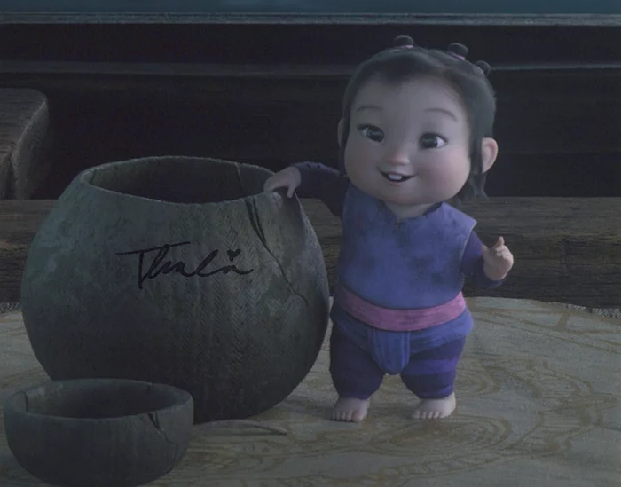 Thalia Tran autograph