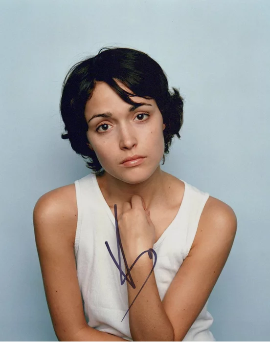 Rose Byrne autograph
