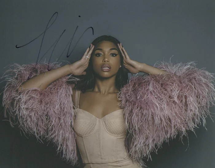Lori Harvey autograph