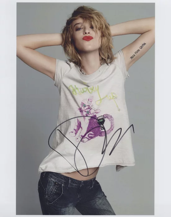 Dakota Johnson autograph
