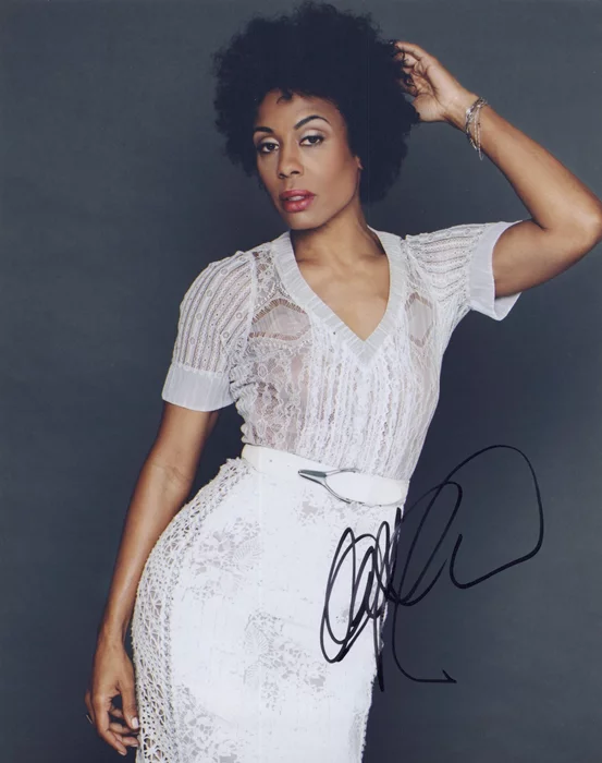 Karen Pittman autograph