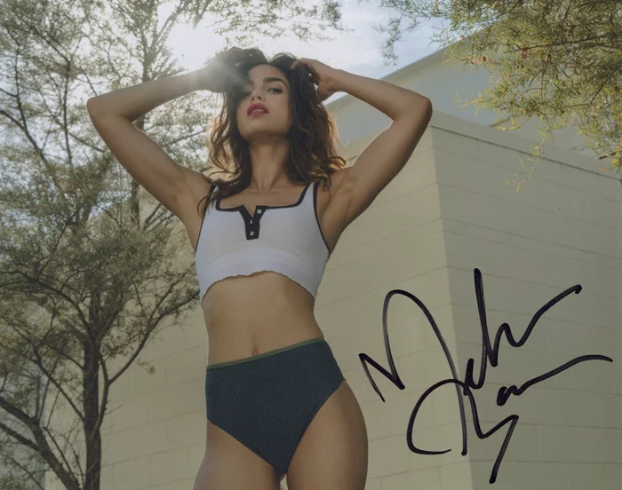 Melissa Barrera autograph