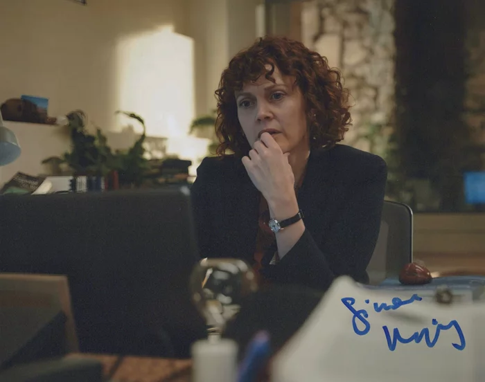 Simone Kirby autograph