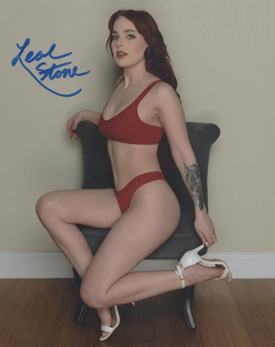 Leah Stone autograph
