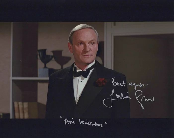 Julian Glover autograph