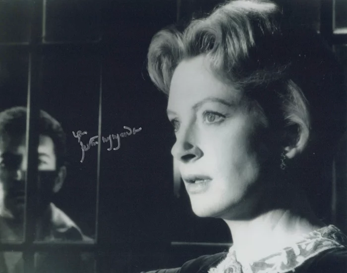 Peter Wyngarde autograph