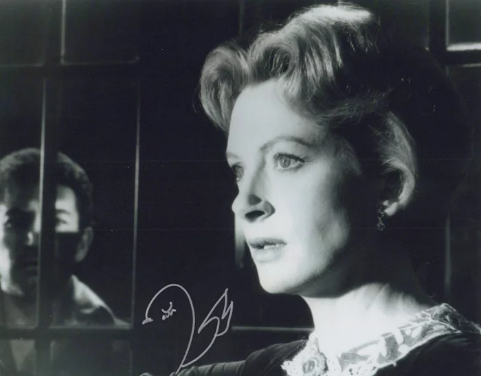 Peter Wyngarde autograph