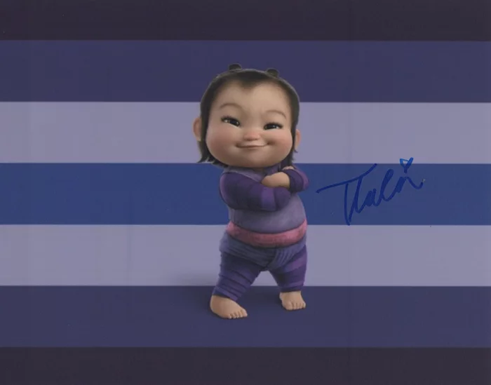 Thalia Tran autograph