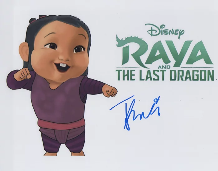 Thalia Tran autograph
