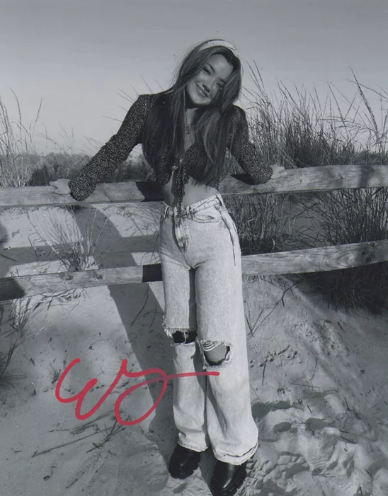 Elizabeth Yu autograph