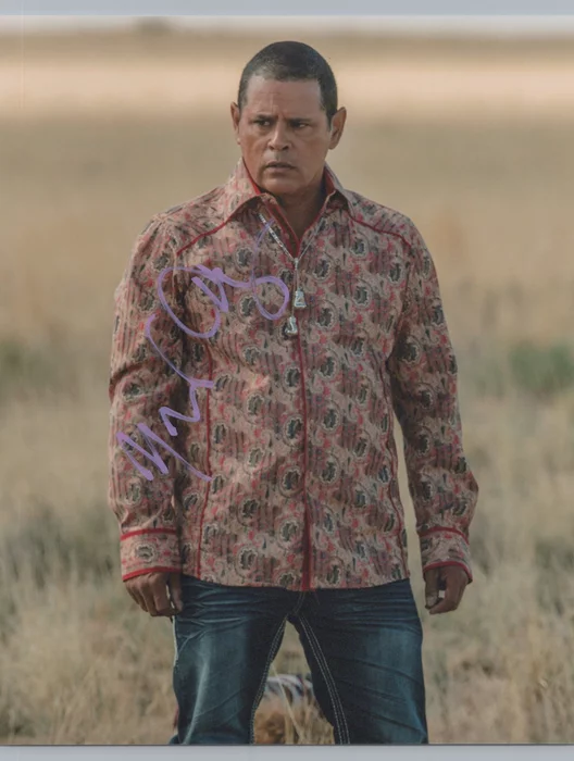 Raymond Cruz autograph