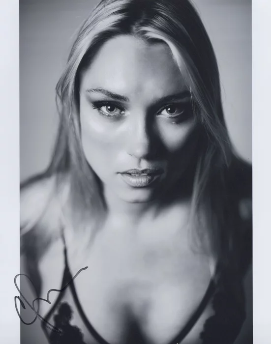 Clare Grant autograph