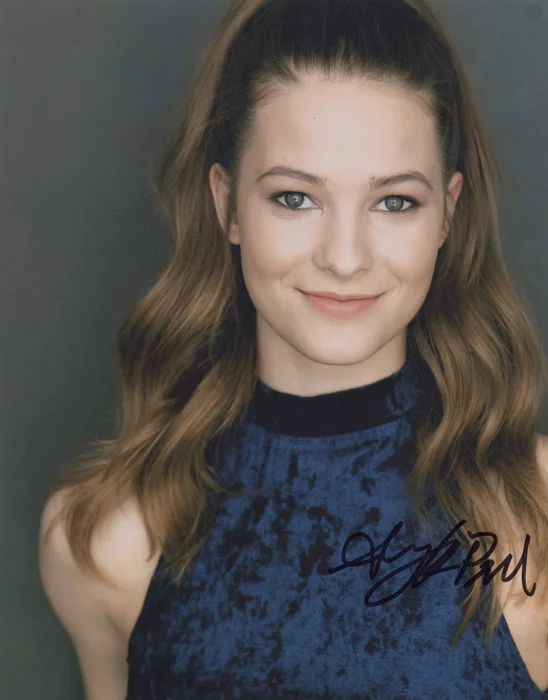 Avery Pohl autograph