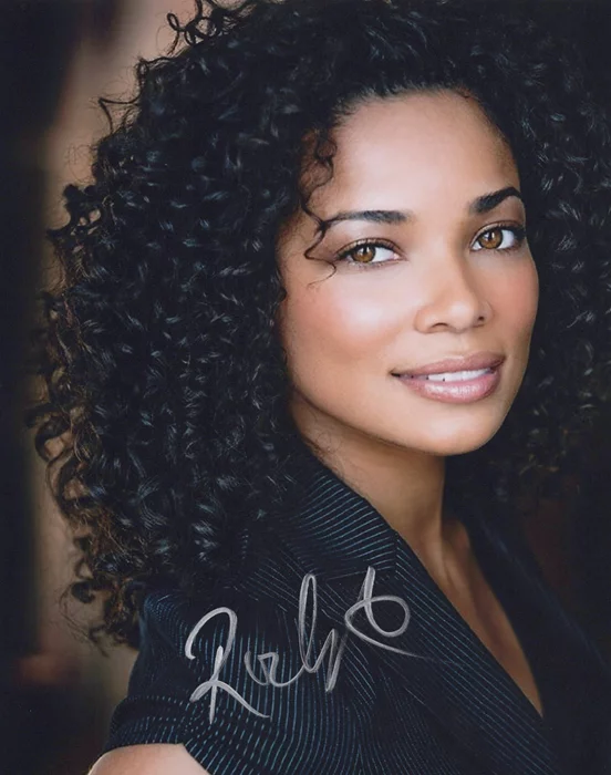 Rochelle Aytes autograph