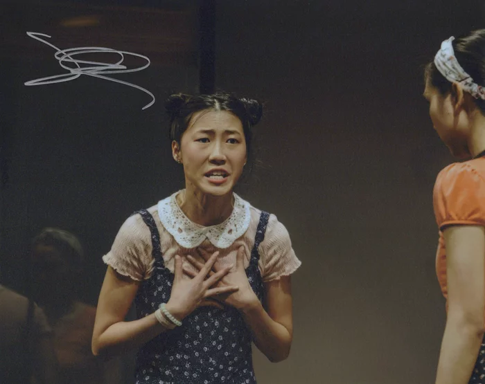 Shirley Chen autograph
