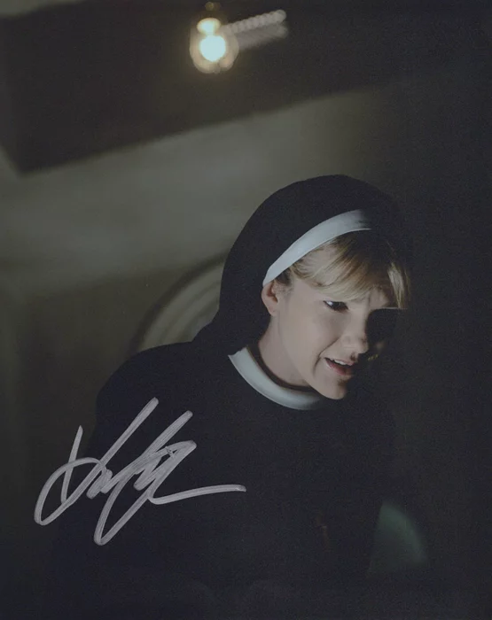 Lily Rabe autograph