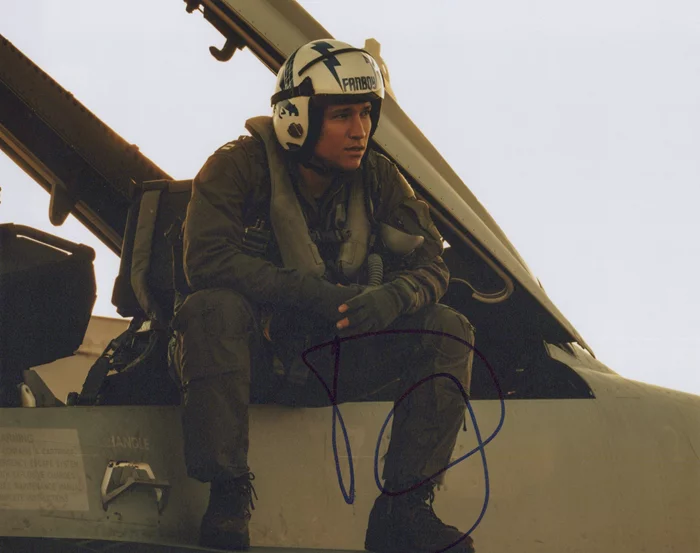 Danny Ramirez autograph