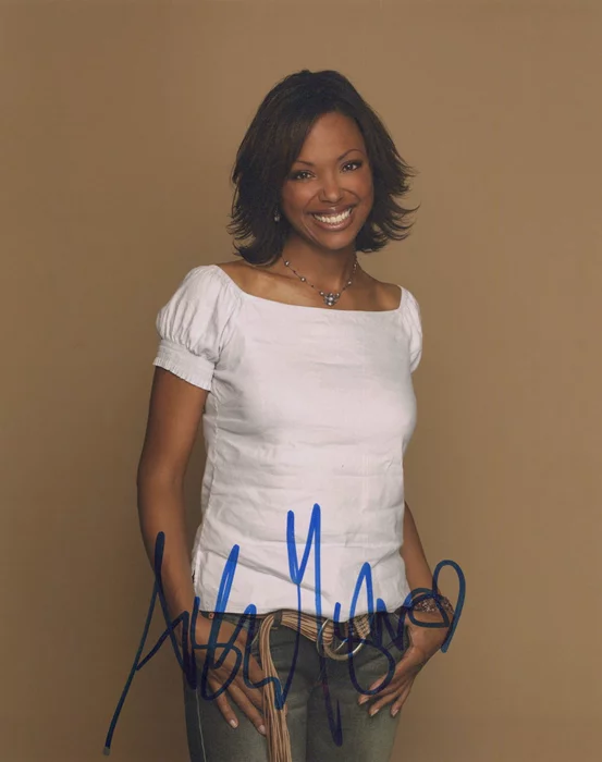 Aisha Tyler autograph