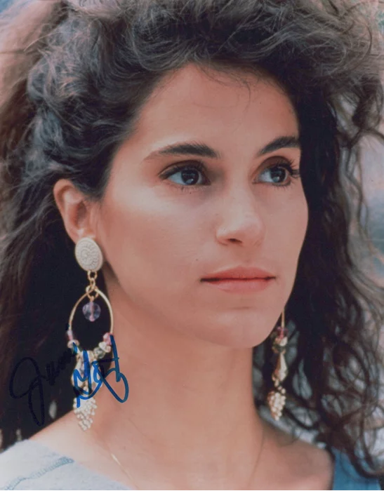 Jami Gertz autograph