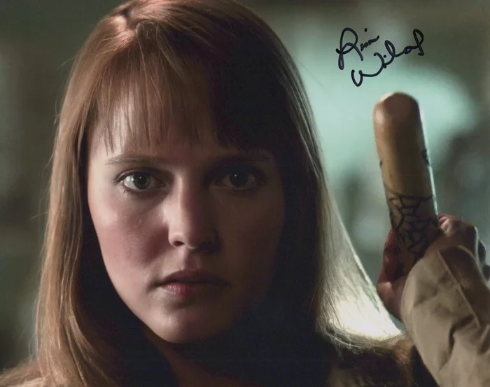 Lisa Wilcox autograph