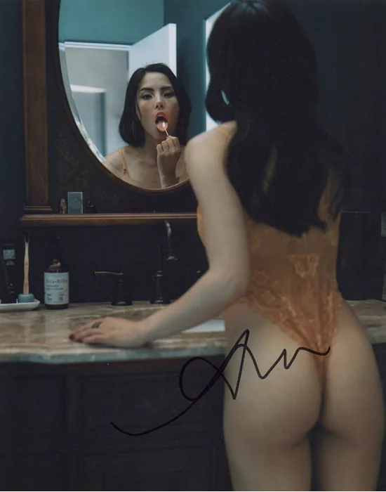 Anna Akana autograph