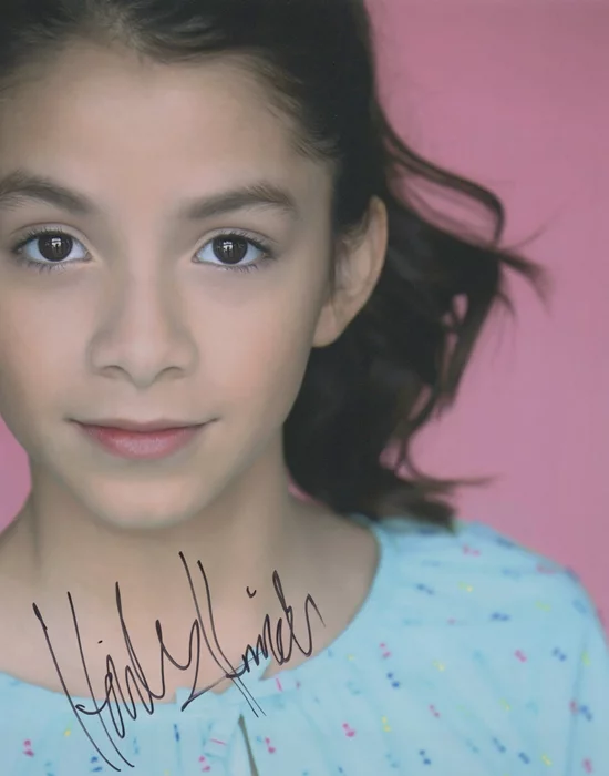 Hailey Hermida autograph