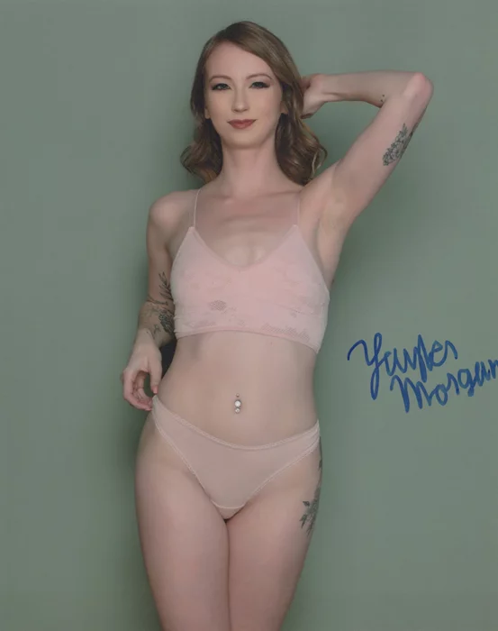 Taylor Morgan autograph