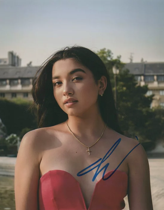 Julia Garcia autograph