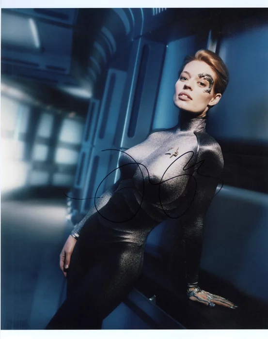 Jeri Ryan autograph