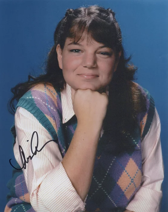 Mindy Cohn autograph