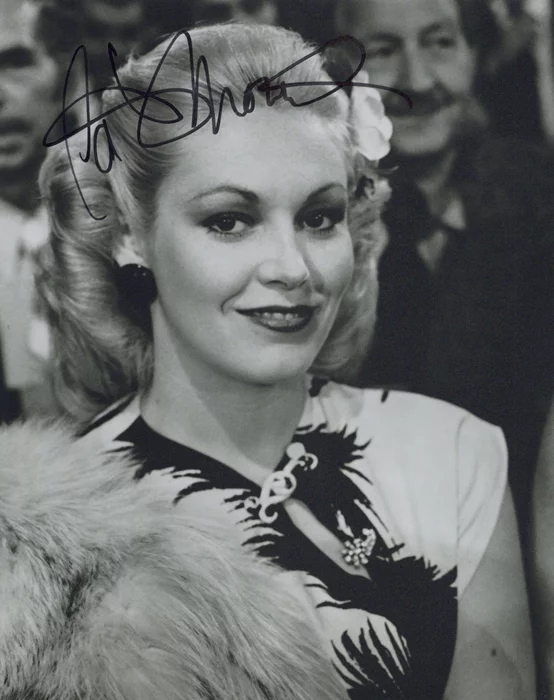 Cathy Moriarty autograph