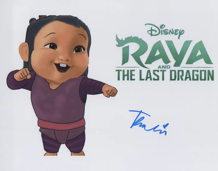 Thalia Tran autograph