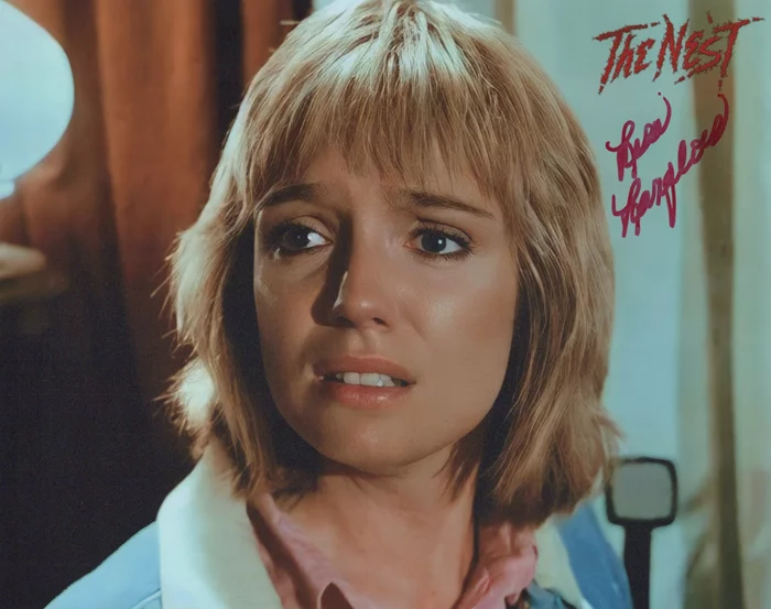 Lisa Langlois autograph