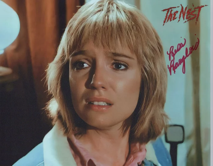 Lisa Langlois autograph