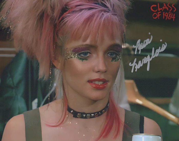 Lisa Langlois autograph