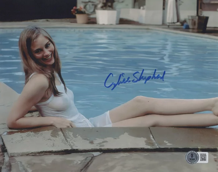 Cybill Shepherd autograph
