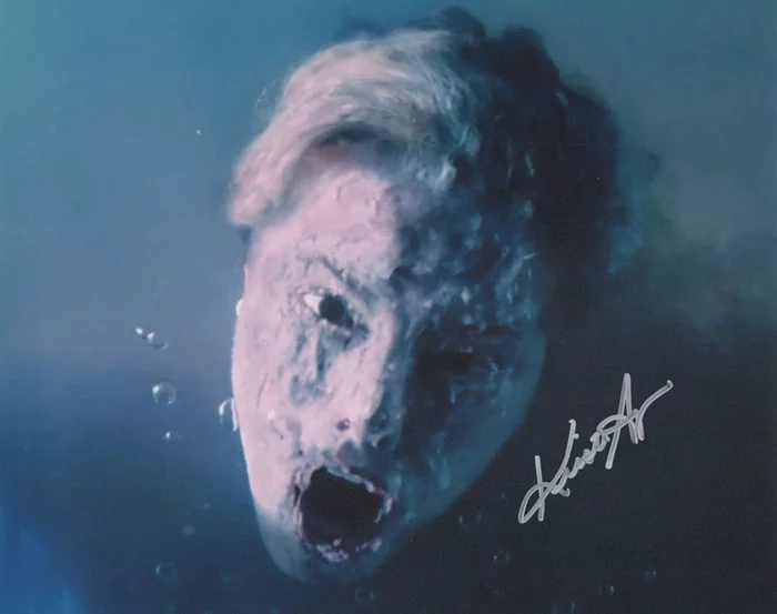 Kristi Angus autograph