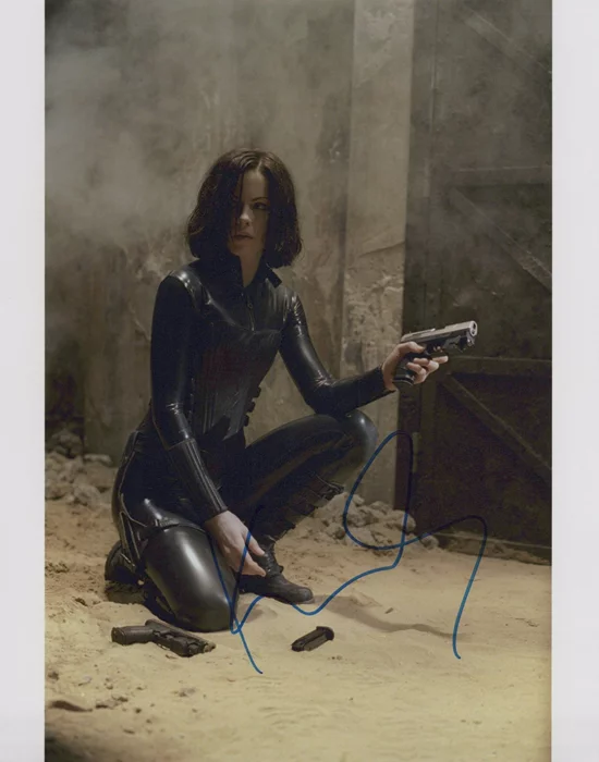 Kate Beckinsale autograph