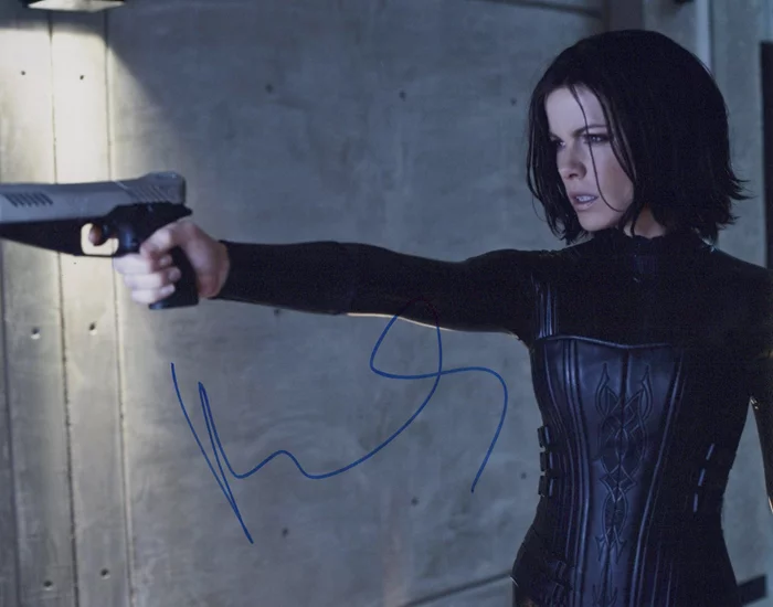 Kate Beckinsale autograph