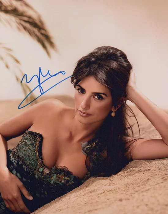 Penelope Cruz autograph