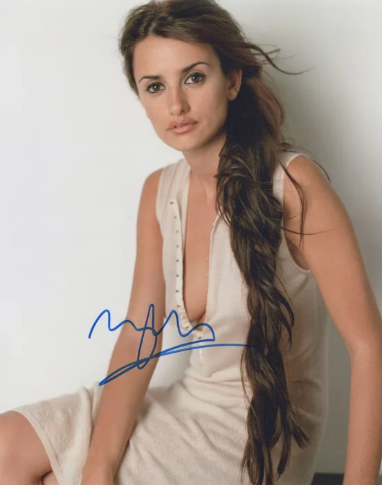 Penelope Cruz autograph