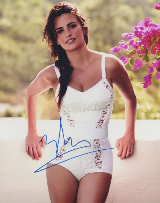 Penelope Cruz autograph
