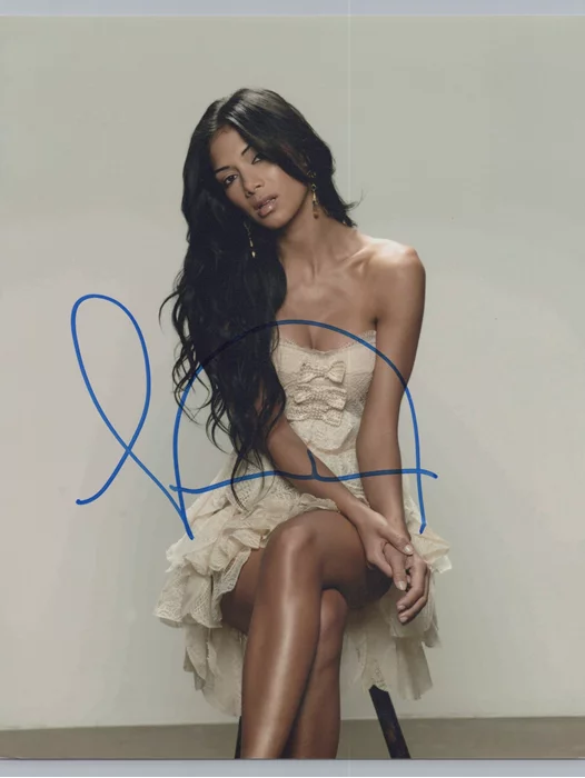 Nicole Scherzinger autograph