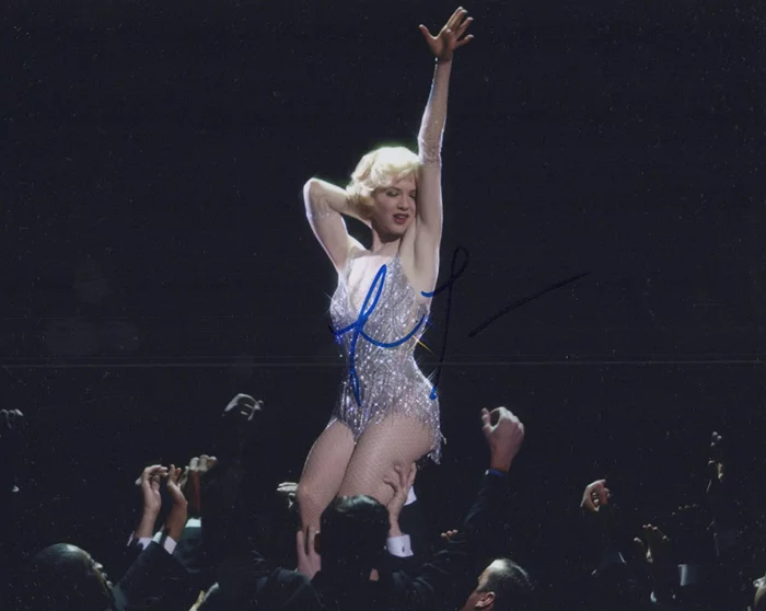 Renee Zellweger autograph