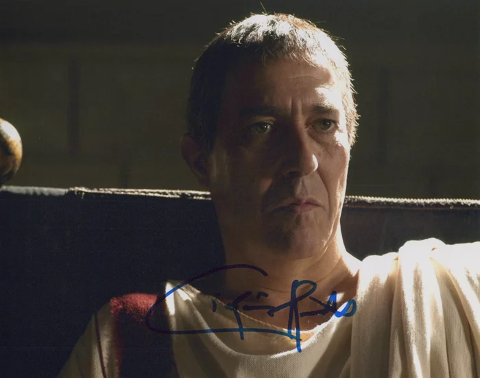 Ciaran Hinds autograph